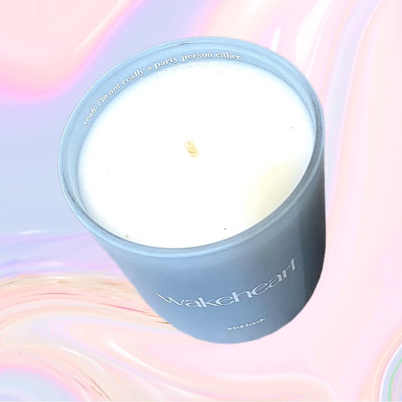 Wakeheart Kickback Scented Candle Lavender Ocean Driftwood Fresh Linen 8 Oz - Picture 8 of 11